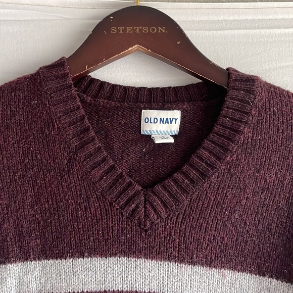 Old Navy Fall/Winter Sweater - Picture 4 of 4